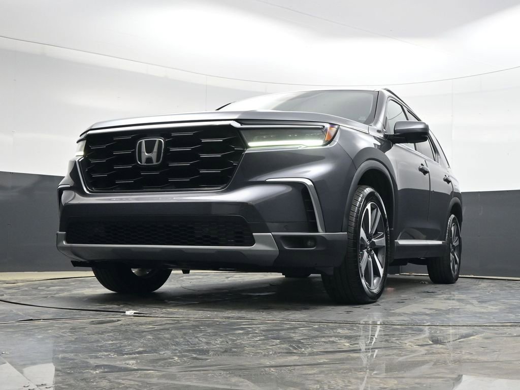 Used 2023 Honda Pilot Touring image 28