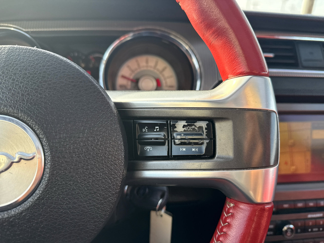 Used 2010 Ford Mustang GT image 16