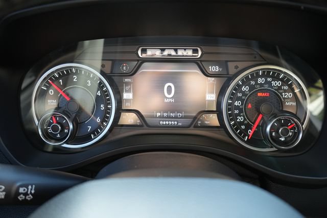 Used 2021 RAM 1500 4x4 Crew Cab image 30