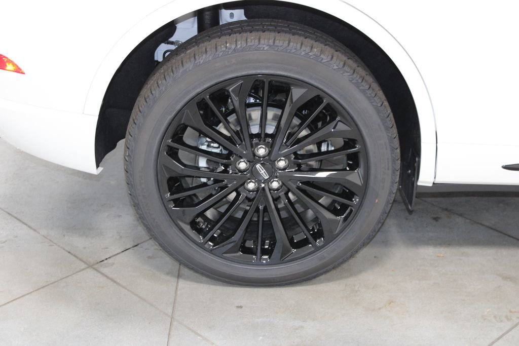 New 2026 Lincoln Corsair Premiere image 13