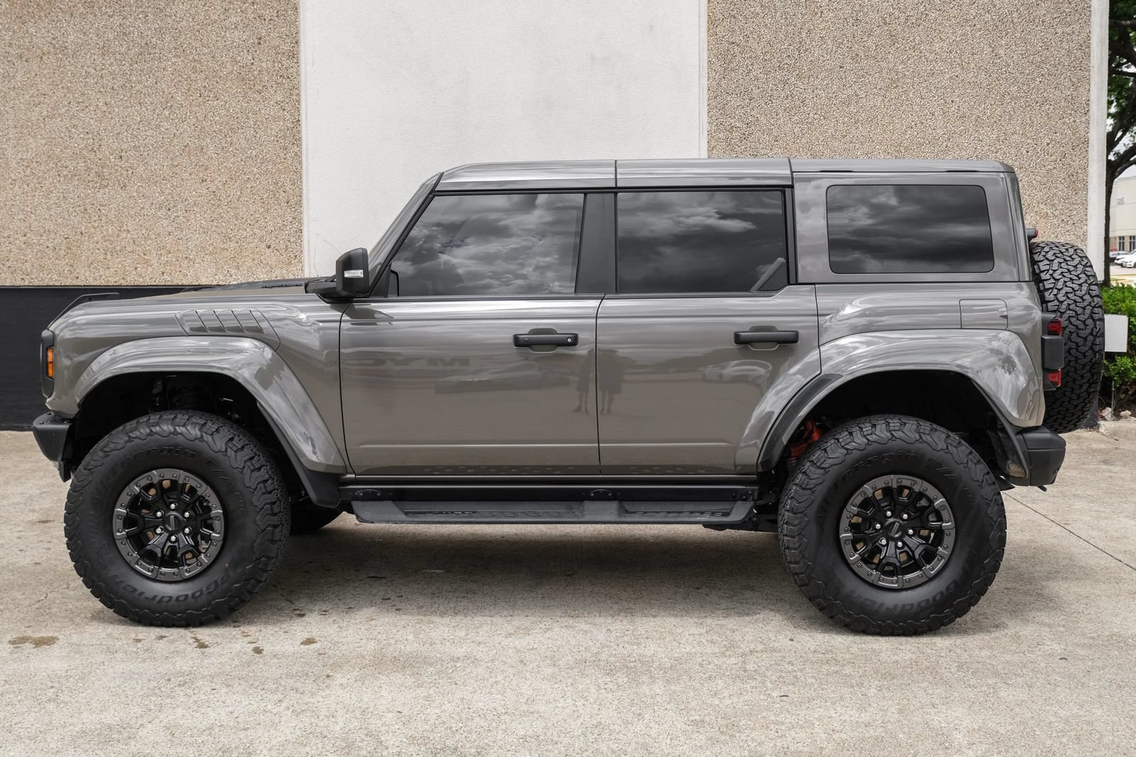 Used 2025 Ford Bronco Raptor w/ Interior Carbon Fiber Pack AWD/4WD image 10
