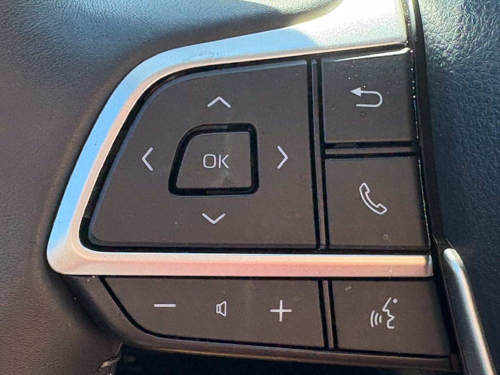 Used 2026 Toyota Highlander XLE AWD/4WD image 7