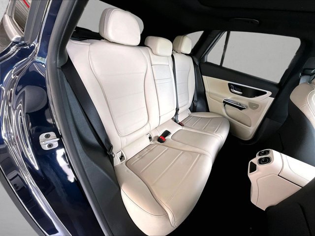 Used 2024 Mercedes-Benz GLC 300 image 29