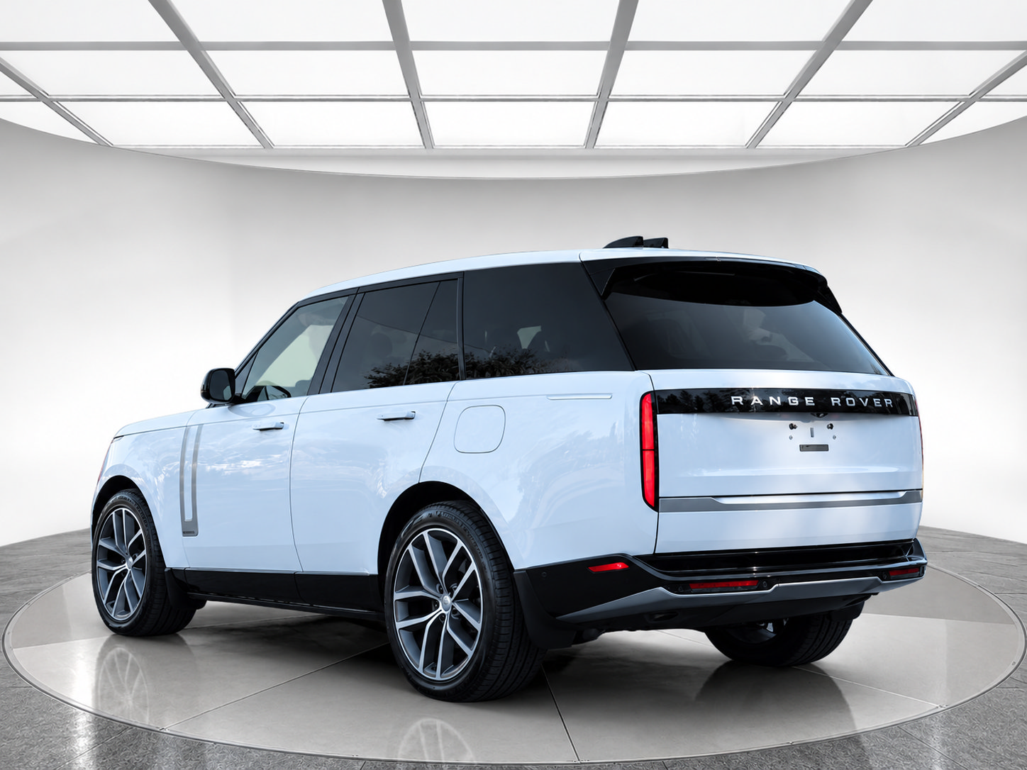 Used 2025 Land Rover Range Rover Autobiography AWD/4WD image 6