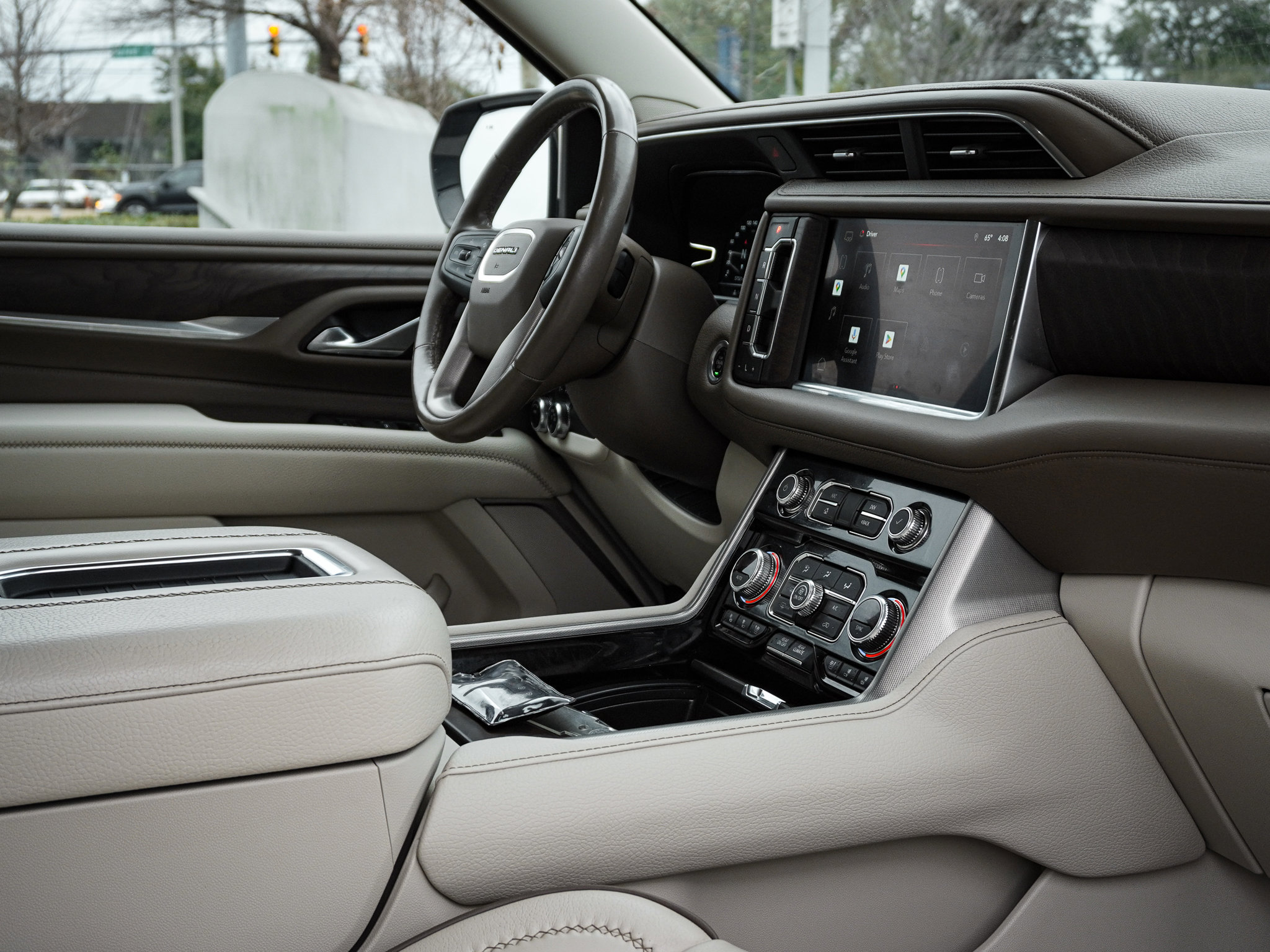 Used 2022 GMC Yukon XL Denali image 36