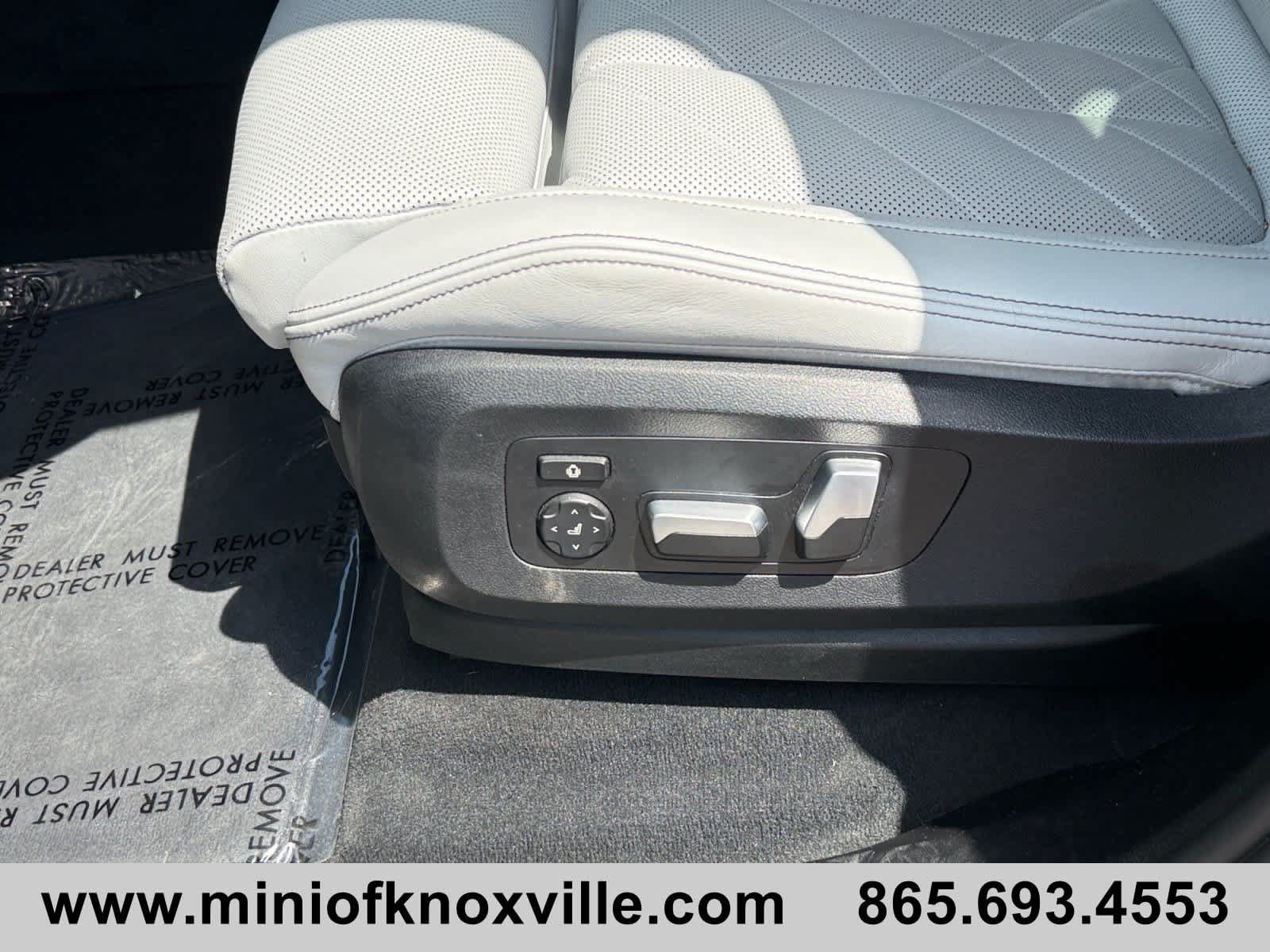 Used 2025 BMW X5 xDrive40i w/ Premium Package AWD/4WD image 13