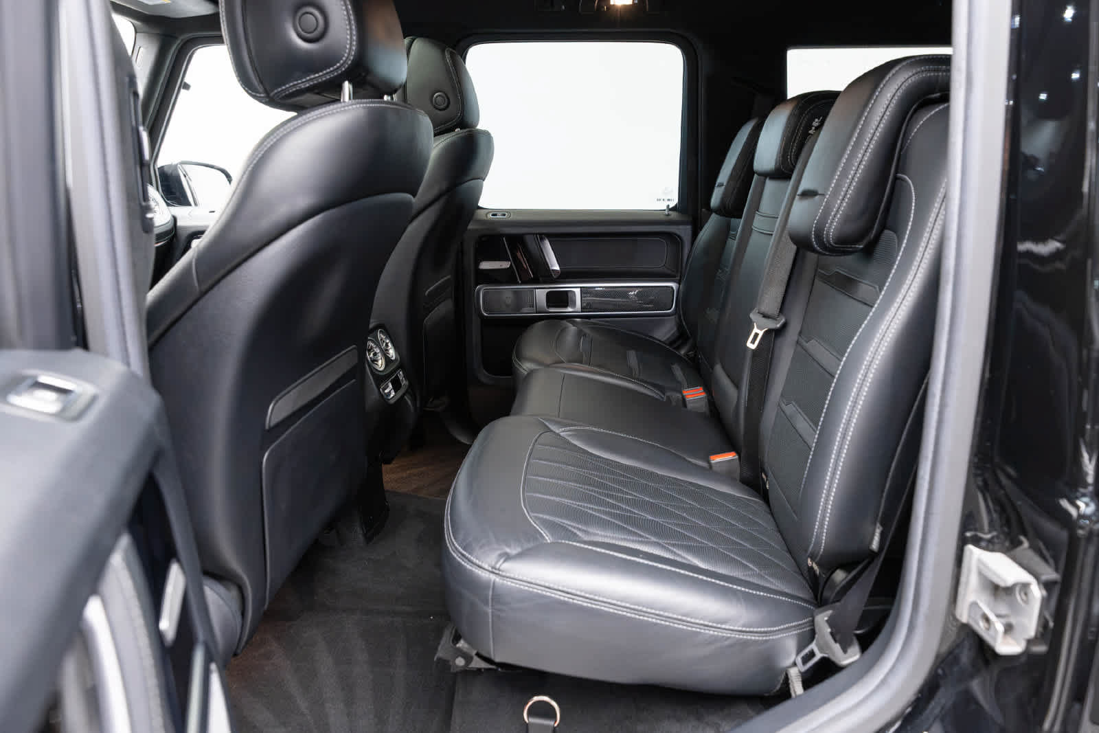 Used 2019 Mercedes-Benz G 63 AMG 4MATIC w/ Seat Comfort Package image 12