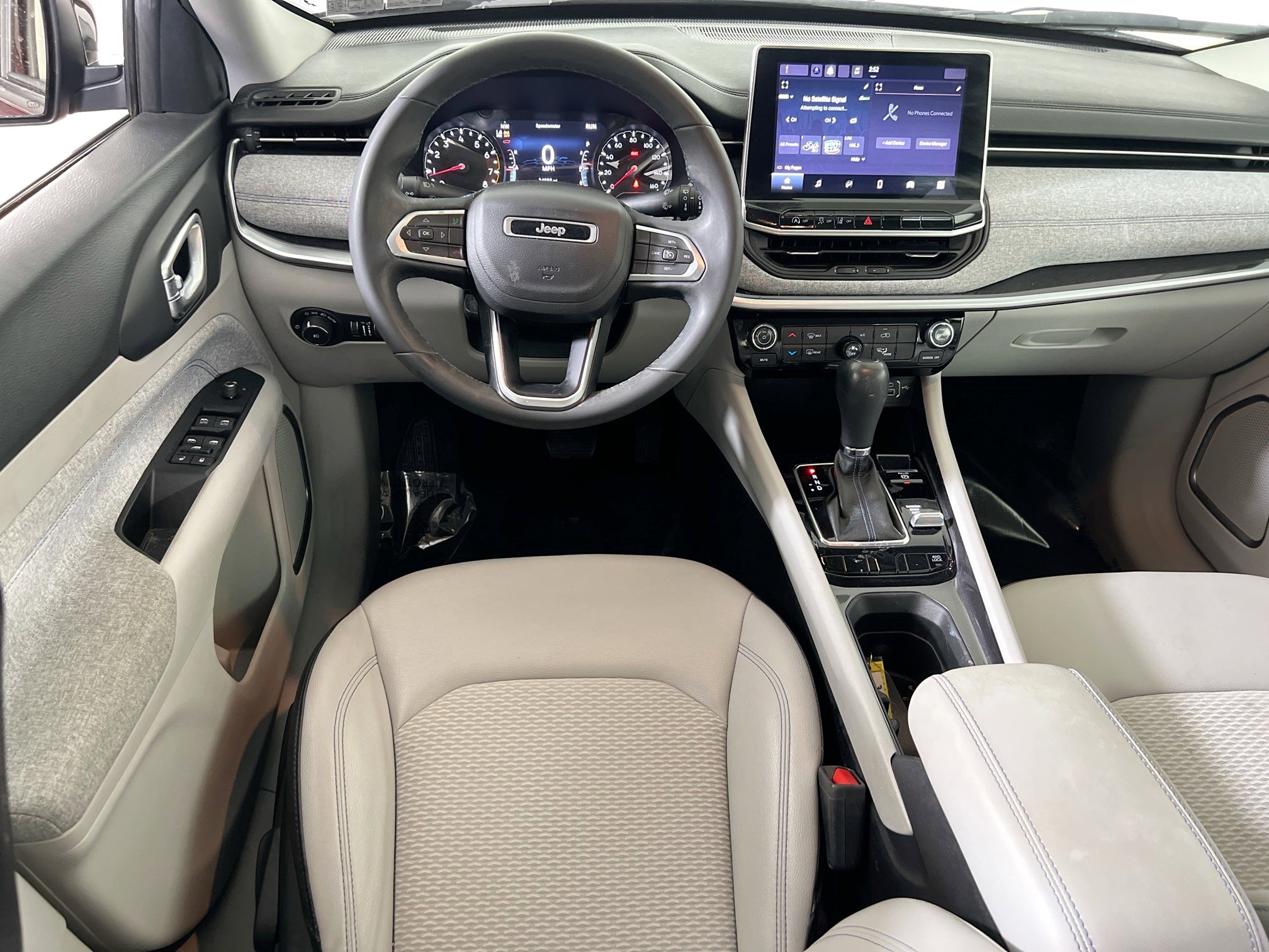 Used 2022 Jeep Compass Latitude AWD/4WD image 20