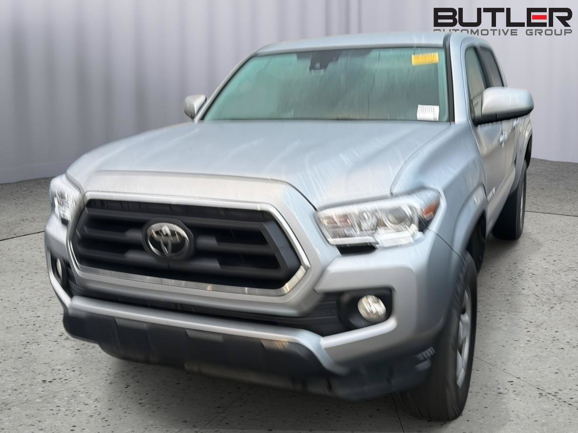 Used 2023 Toyota Tacoma SR5 RWD image 3