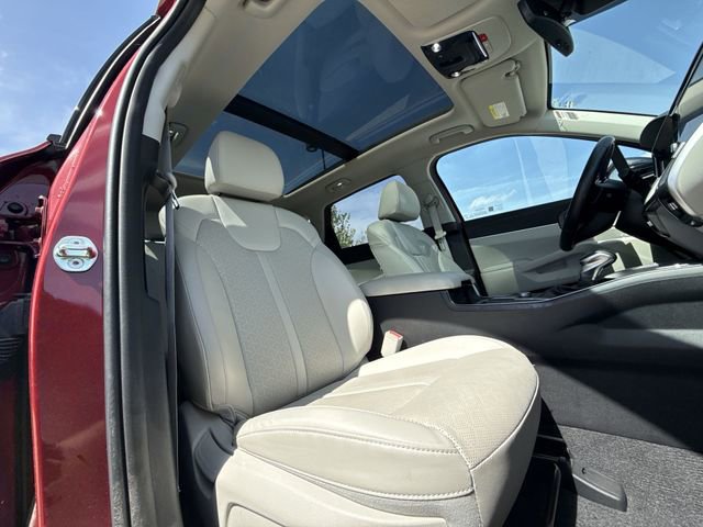 Used 2023 Kia Sorento S w/ Panoramic Sunroof Package image 26