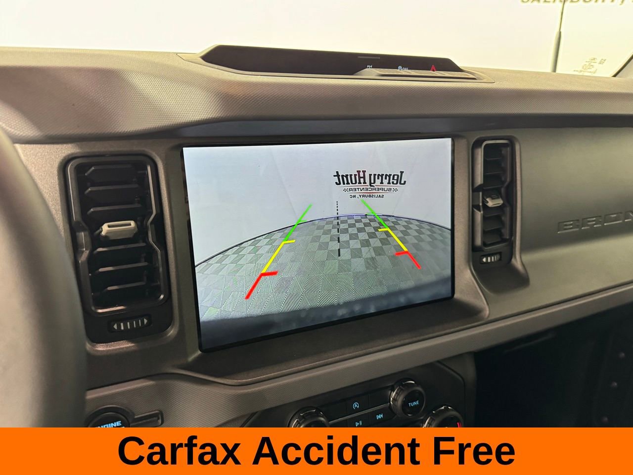 Used 2024 Ford Bronco Big Bend image 3