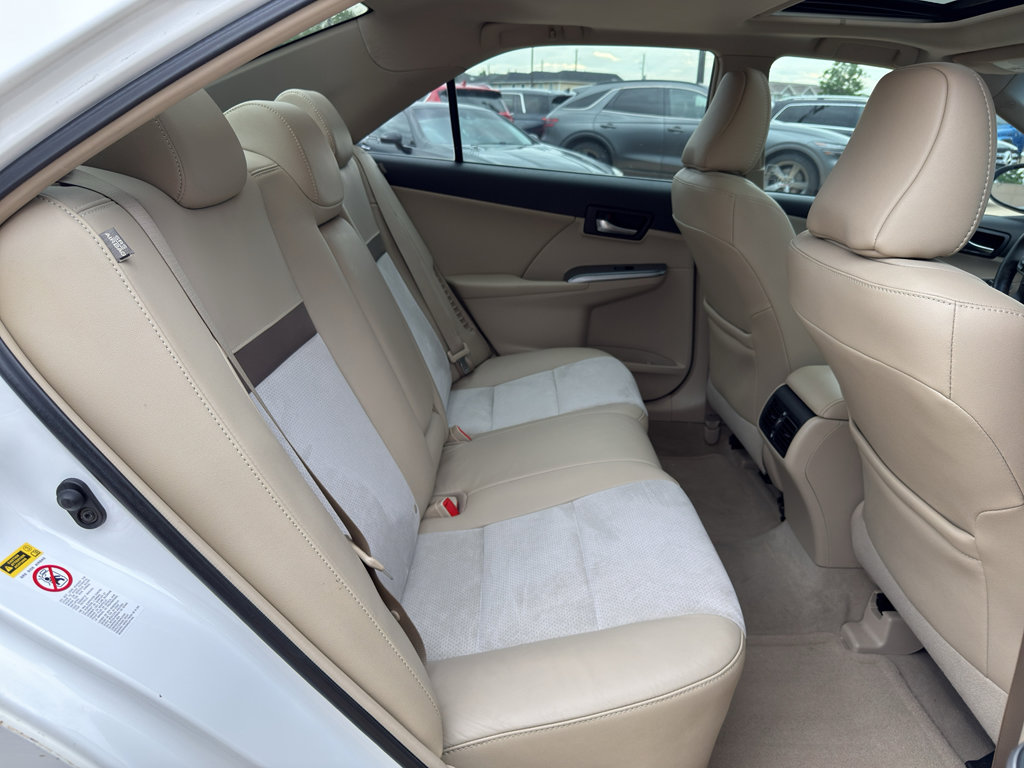 Used 2012 Toyota Camry XLE w/ Leather Pkg FWD image 26