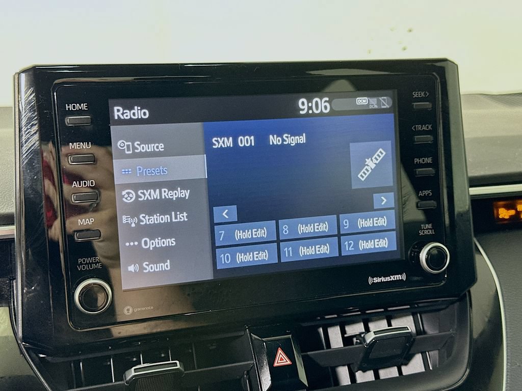 Used 2022 Toyota Corolla SE FWD image 29