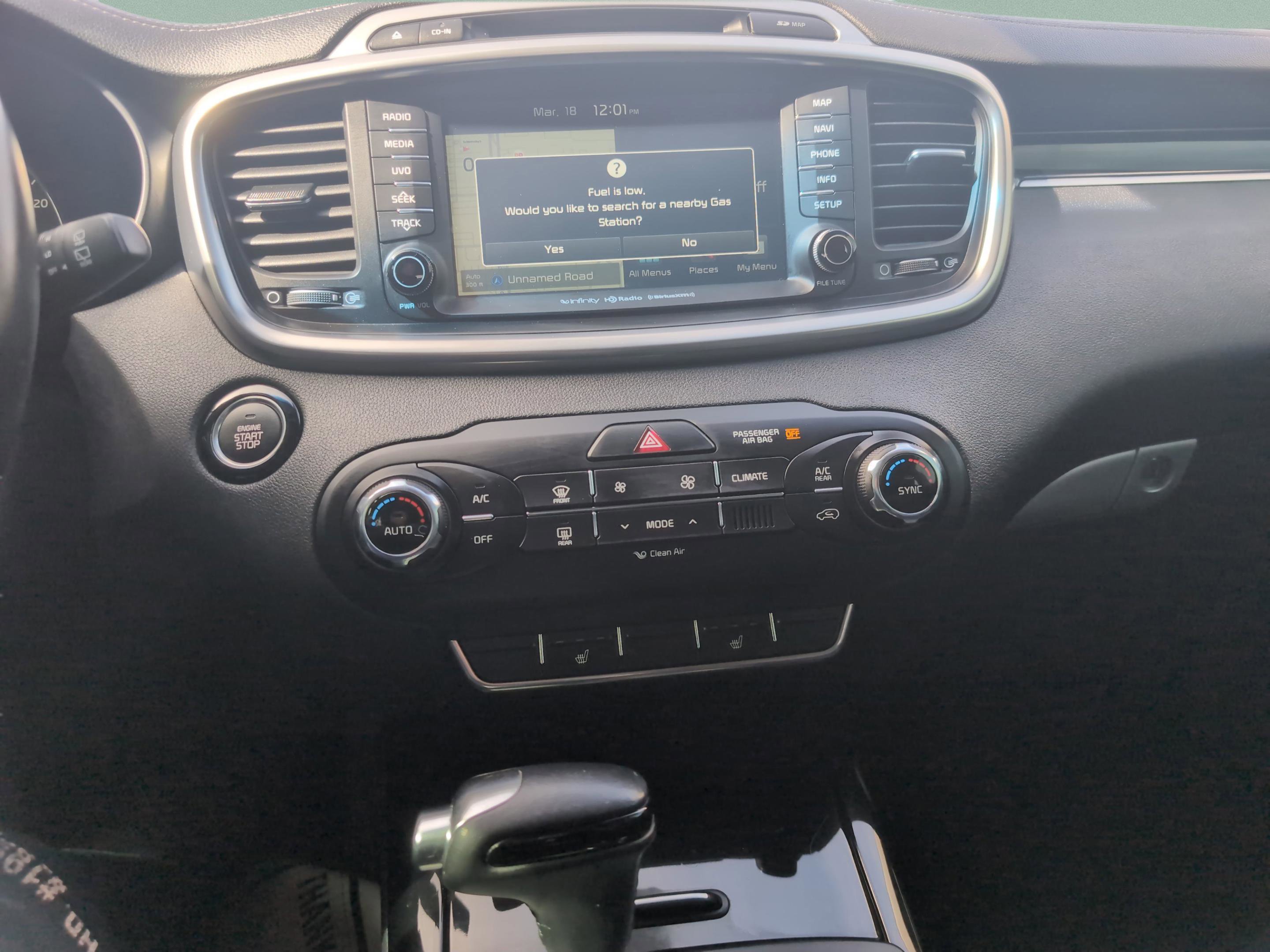 Used 2017 Kia Sorento SX image 39