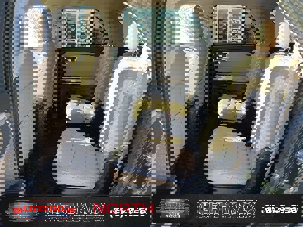 Used 2023 Ford Explorer XLT w/ Equipment Group 202A image 15