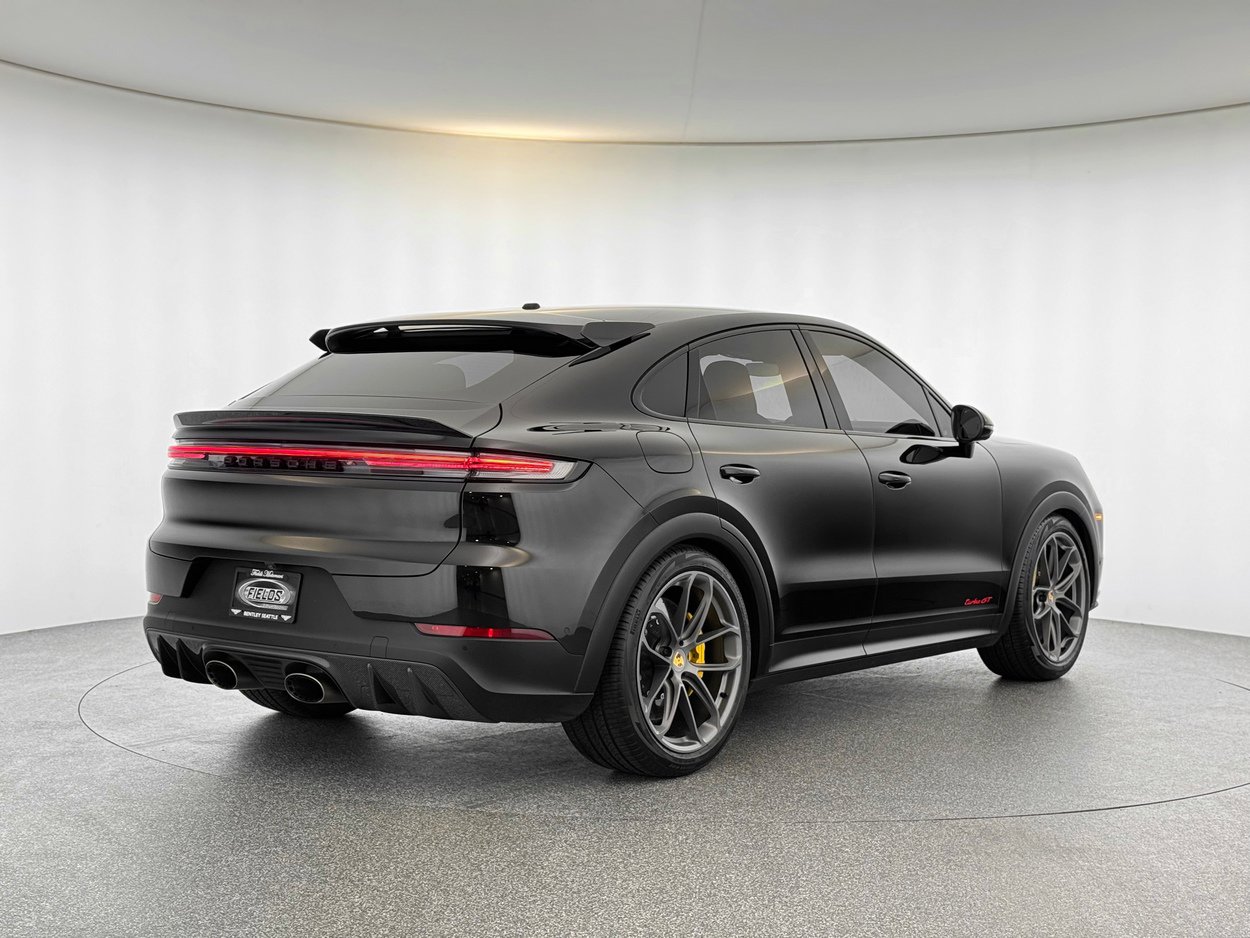 Used 2024 Porsche Cayenne Turbo GT image 5