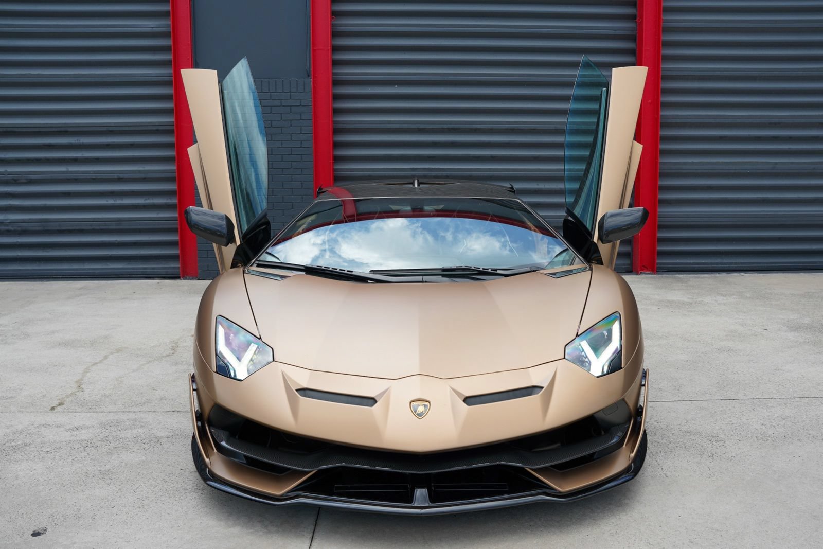 Used 2020 Lamborghini Aventador SVJ AWD/4WD image 24