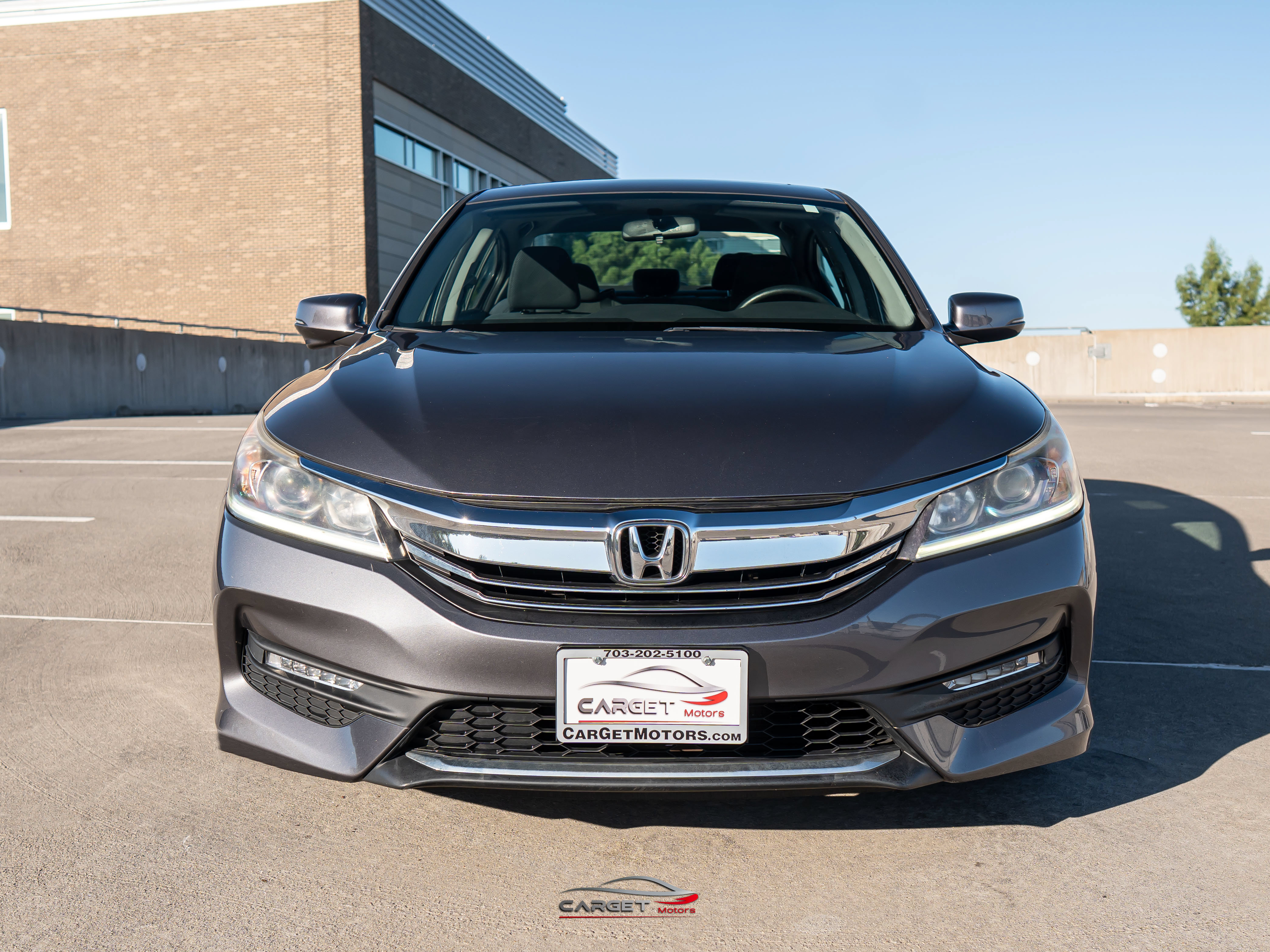 Used 2017 Honda Accord EX image 2