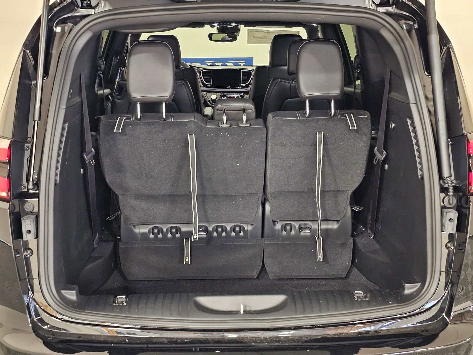 New 2026 Chrysler Pacifica Select image 31