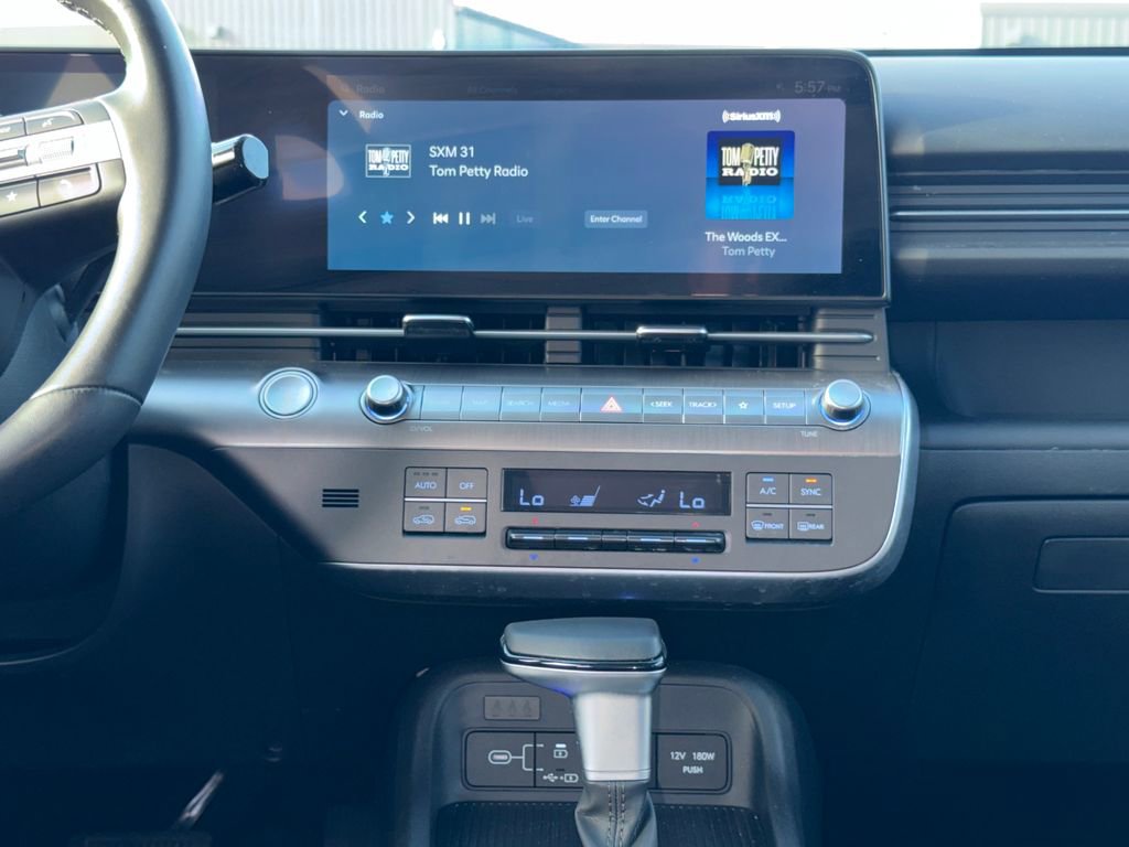 Used 2025 Hyundai Kona SEL FWD image 22