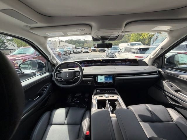 New 2025 Lincoln Navigator Reserve image 5