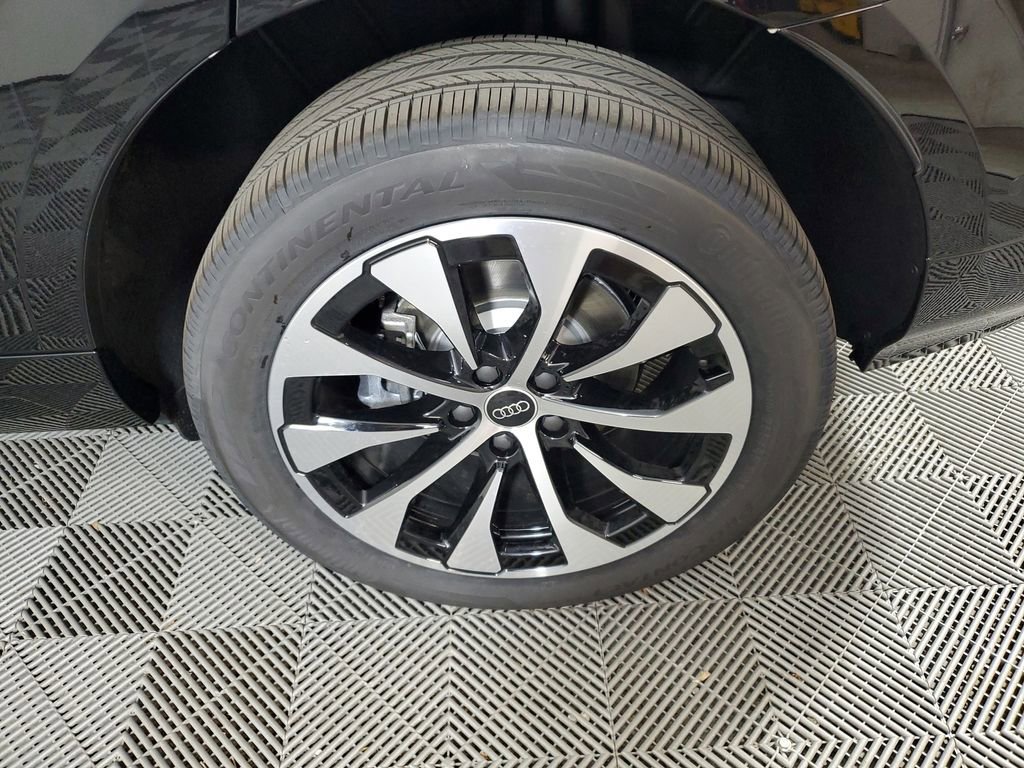 New 2026 Audi Q3 quattro 2.0T AWD/4WD image 11