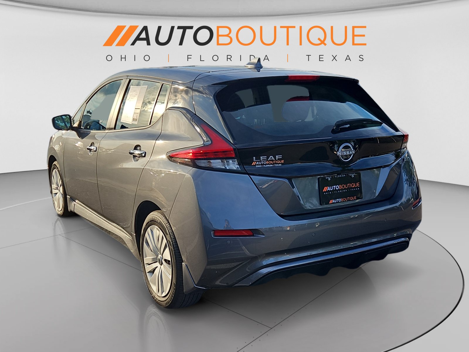 Used 2025 Nissan Leaf S FWD image 3