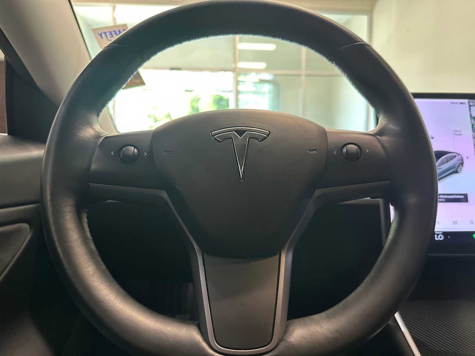 Used 2018 Tesla Model 3 Long Range RWD image 12