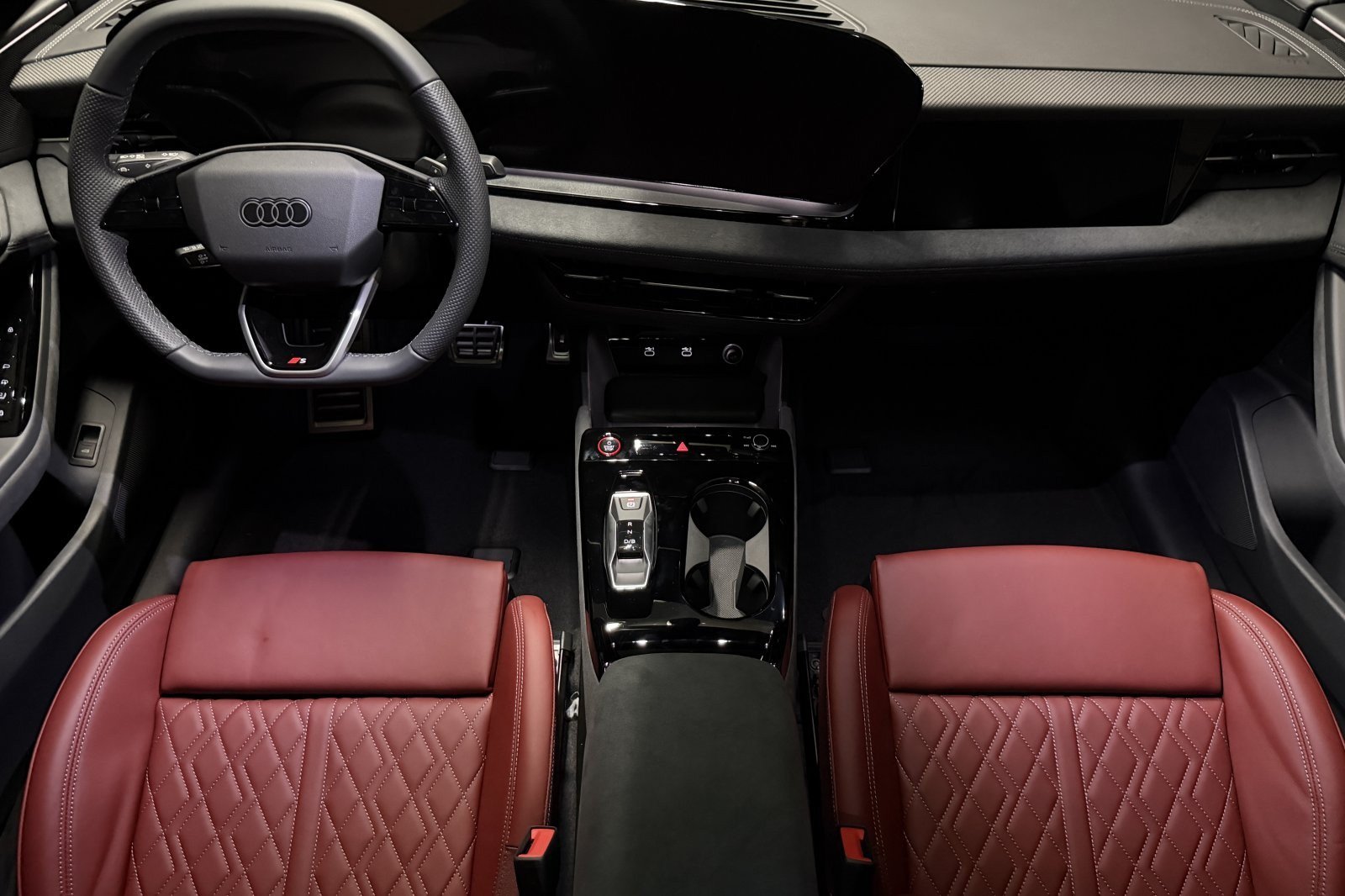 New 2027 Audi SQ6 e-tron Prestige AWD/4WD image 12