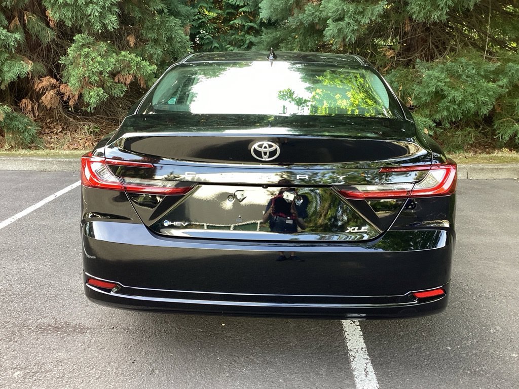 Used 2026 Toyota Camry XLE FWD image 21