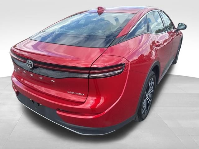 Used 2023 Toyota Crown Limited image 5