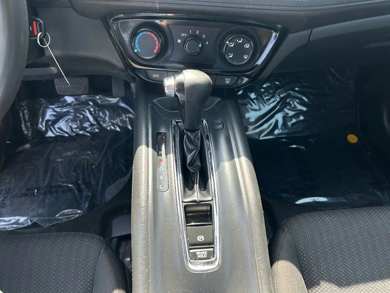 Used 2018 Honda HR-V LX image 13