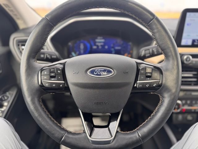 Used 2022 Ford Escape Titanium w/ Titanium Elite Package image 9