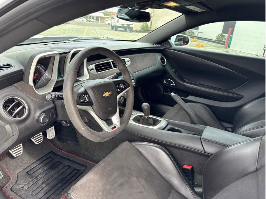 Used 2015 Chevrolet Camaro Z/28 image 16
