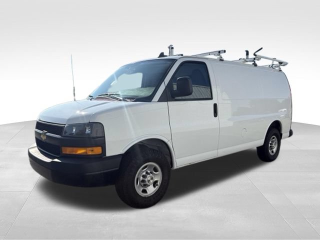 Used 2022 Chevrolet Express 2500 w/ Safety Package RWD image 10