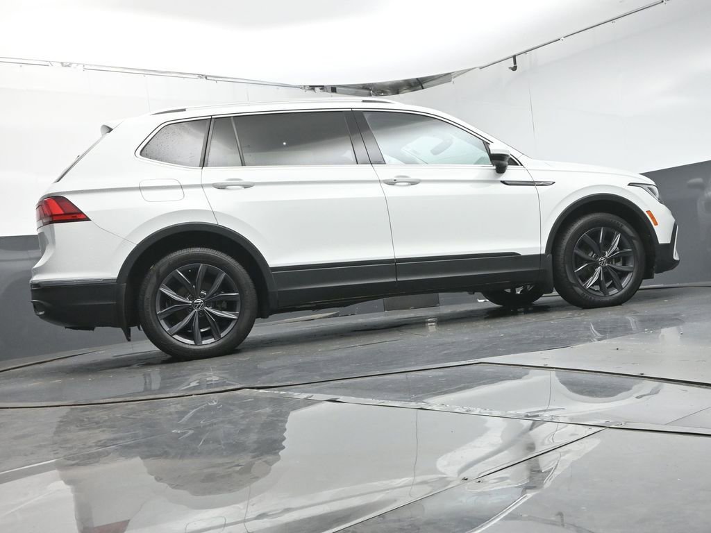 Used 2022 Volkswagen Tiguan SE FWD image 39