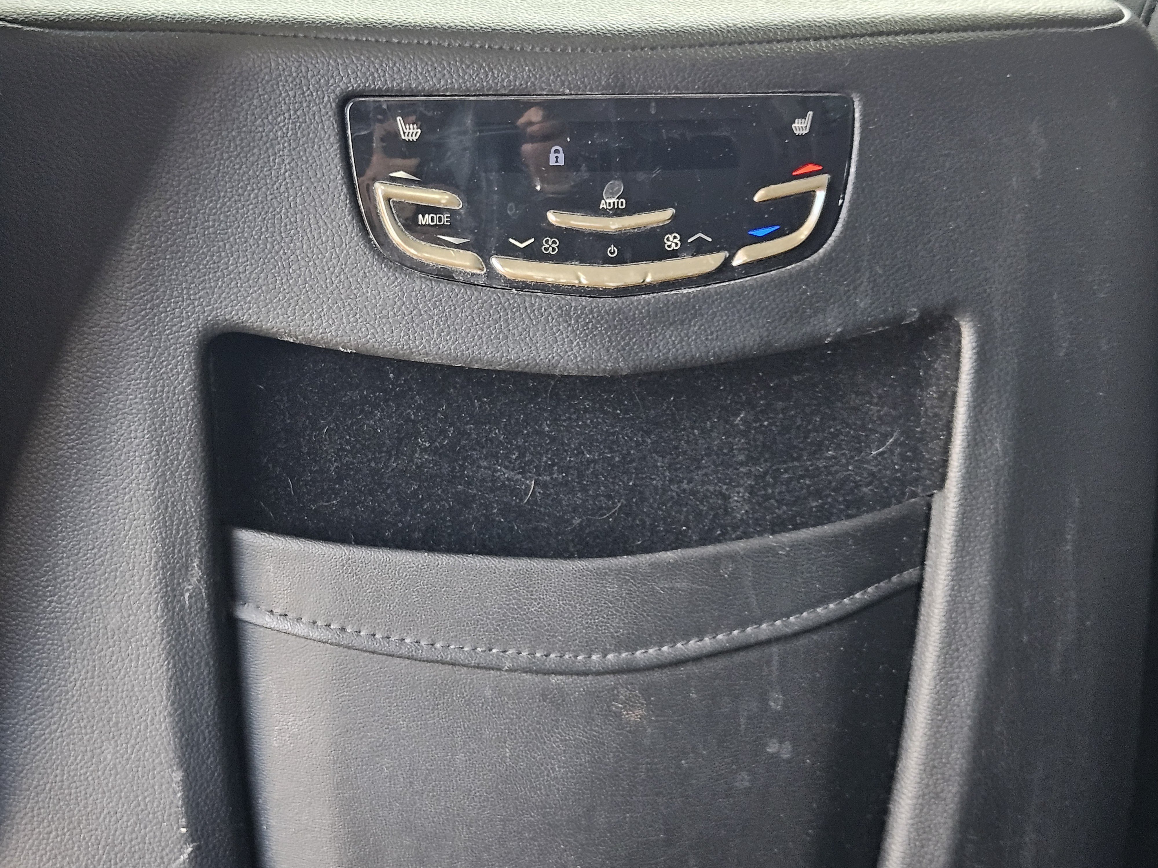 Used 2020 Cadillac Escalade ESV Luxury RWD image 32
