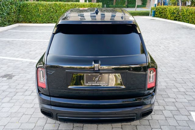 Used 2023 Rolls-Royce Cullinan w/ Cullinan Package image 23