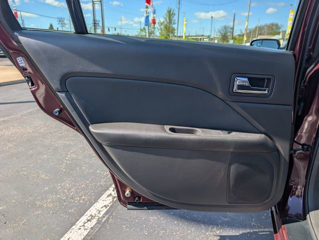 Used 2011 Ford Fusion SE image 14