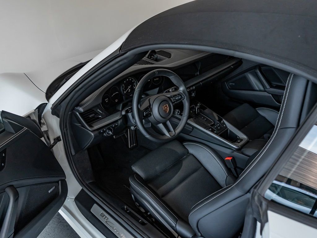 Certified 2024 Porsche 911 Carrera 4S image 4