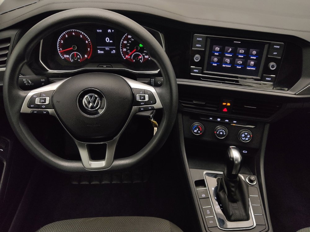 Used 2021 Volkswagen Jetta SE FWD image 22
