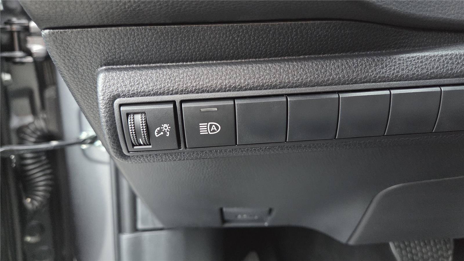 Used 2026 Toyota Corolla XSE FWD image 17