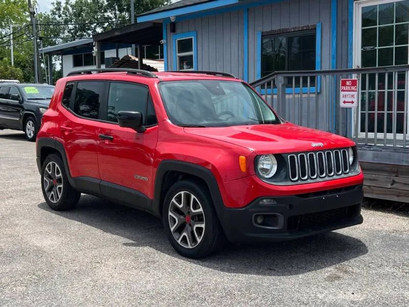Used 2015 Jeep Renegade Latitude FWD image 4