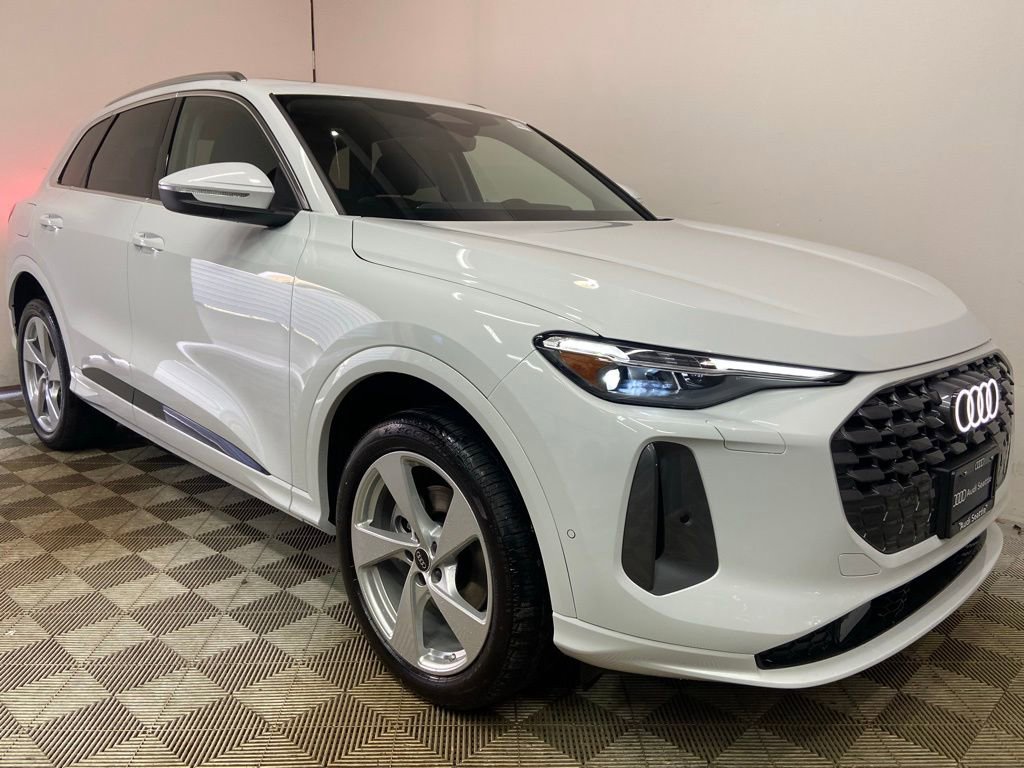 New 2025 Audi Q5 Premium Plus image 1