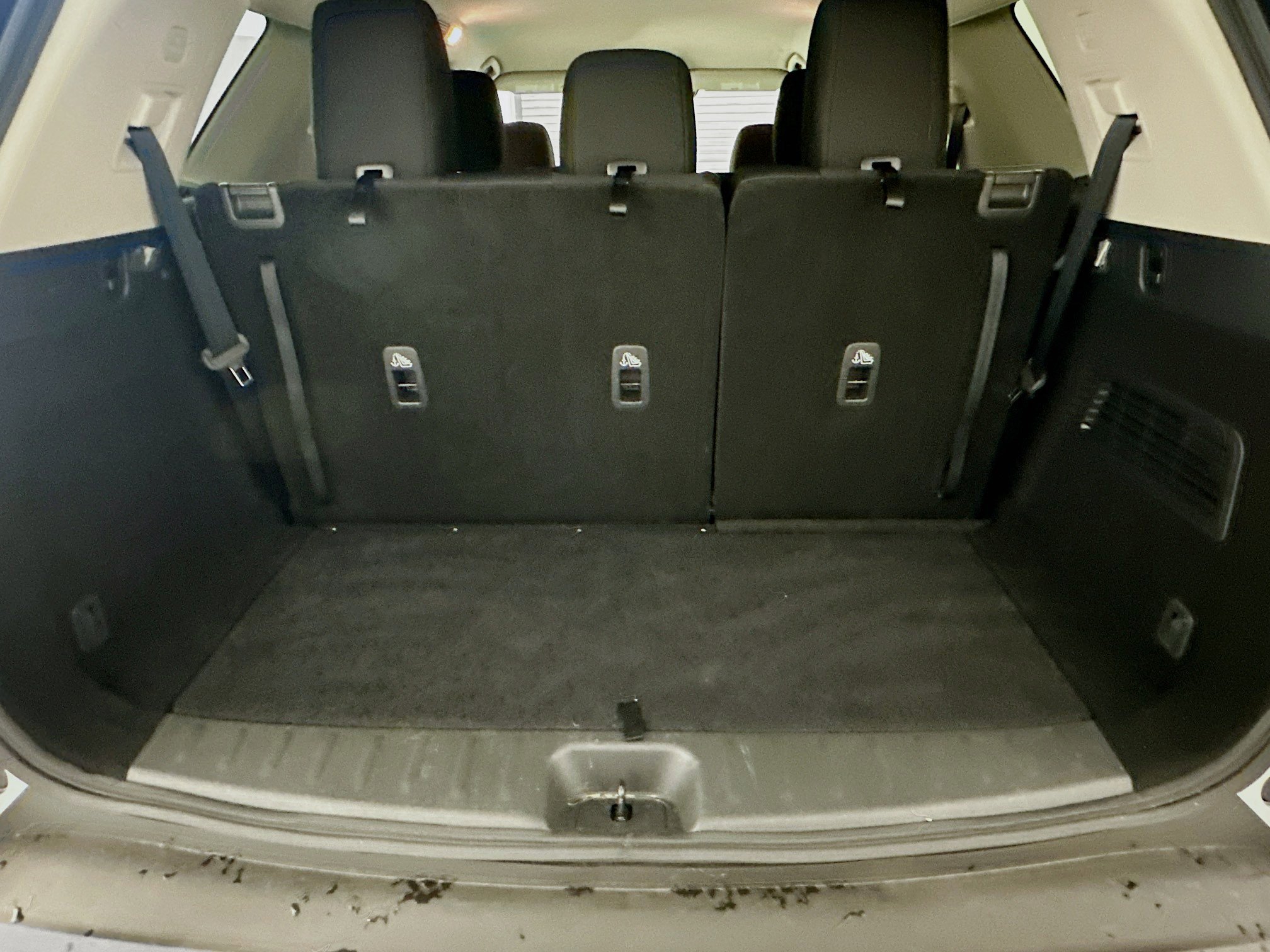 Used 2024 Nissan Pathfinder SV image 31