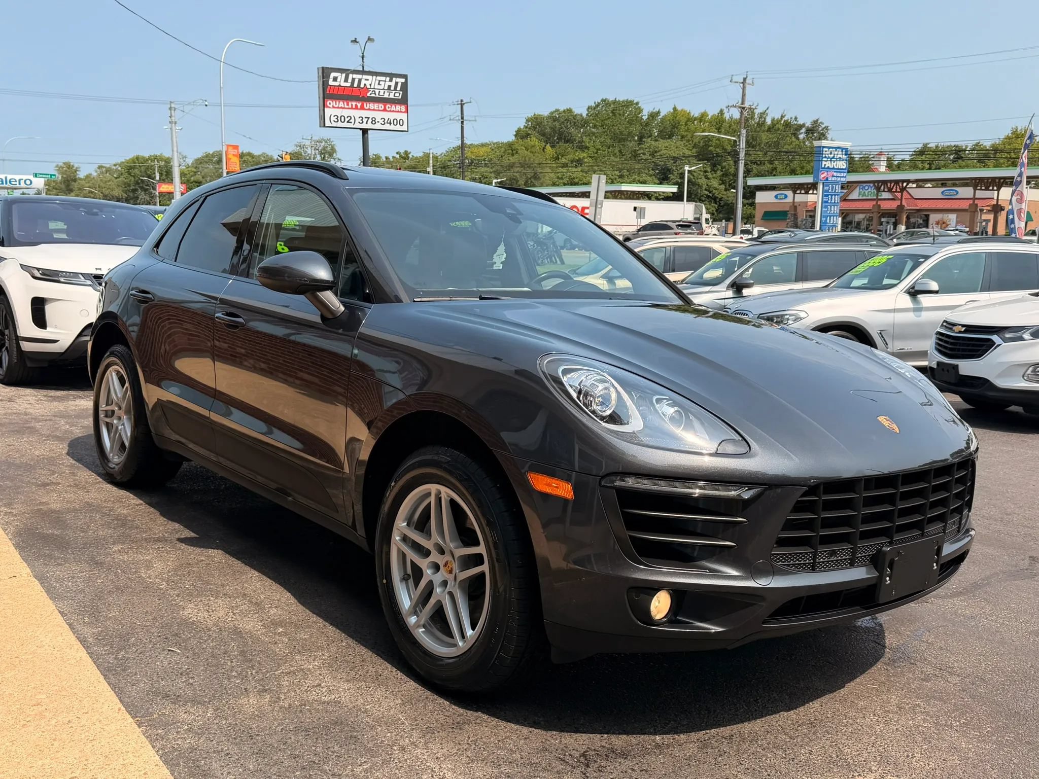 Used 2018 Porsche Macan Sport Edition AWD/4WD image 6