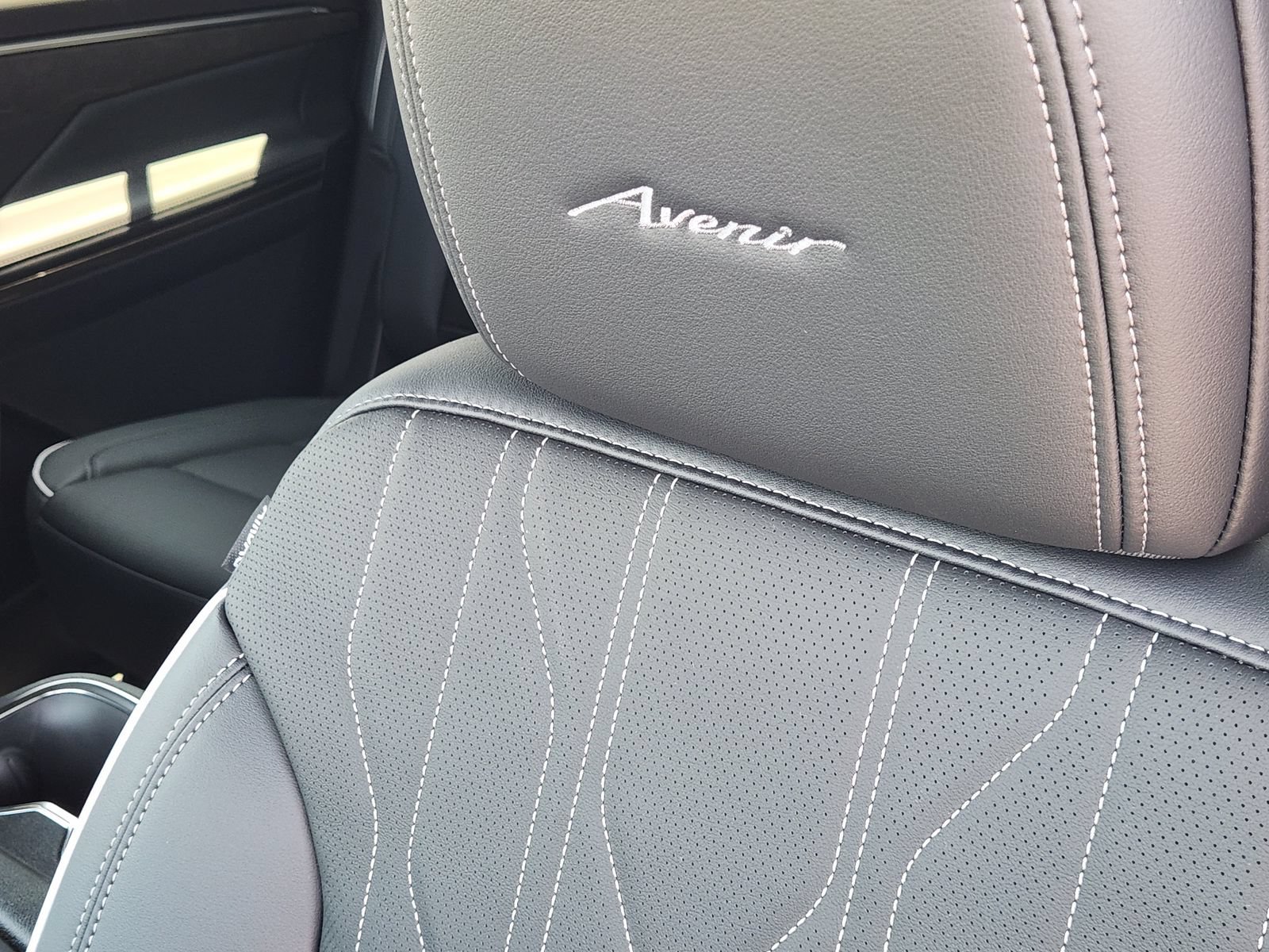 New 2026 Buick Enclave Avenir w/ Super Cruise Package FWD image 18