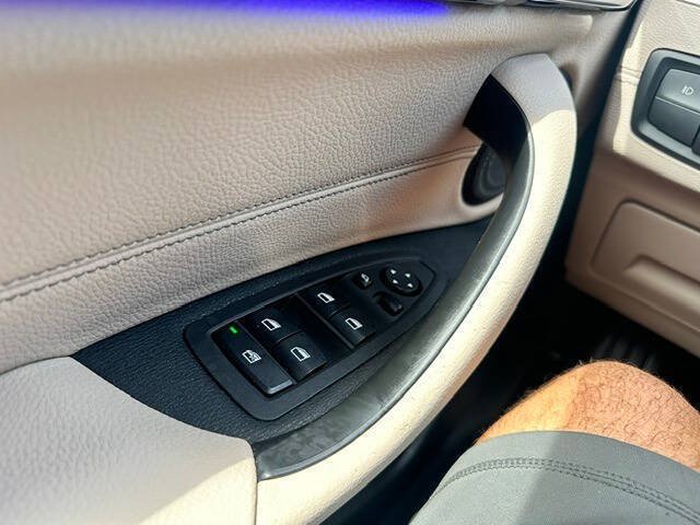 Used 2018 BMW X2 sDrive28i FWD image 12