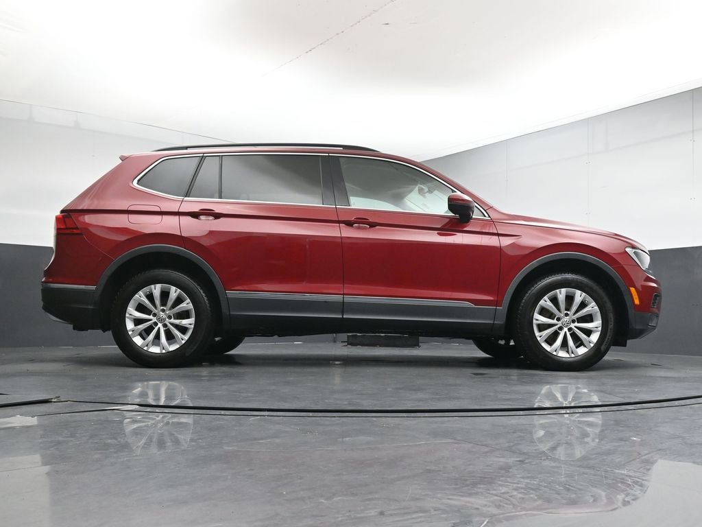 Used 2018 Volkswagen Tiguan SE AWD/4WD image 39