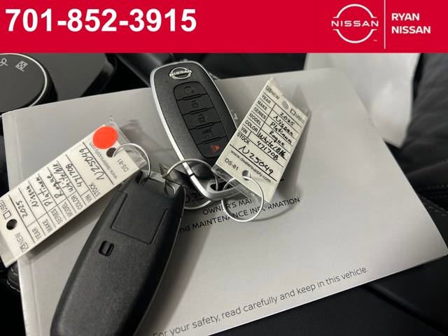 Certified 2025 Nissan Rogue Platinum w/ Platinum Premium Package image 17
